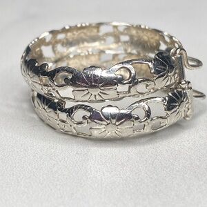 Floral vines & pedals hoops earrings sterling silver 925